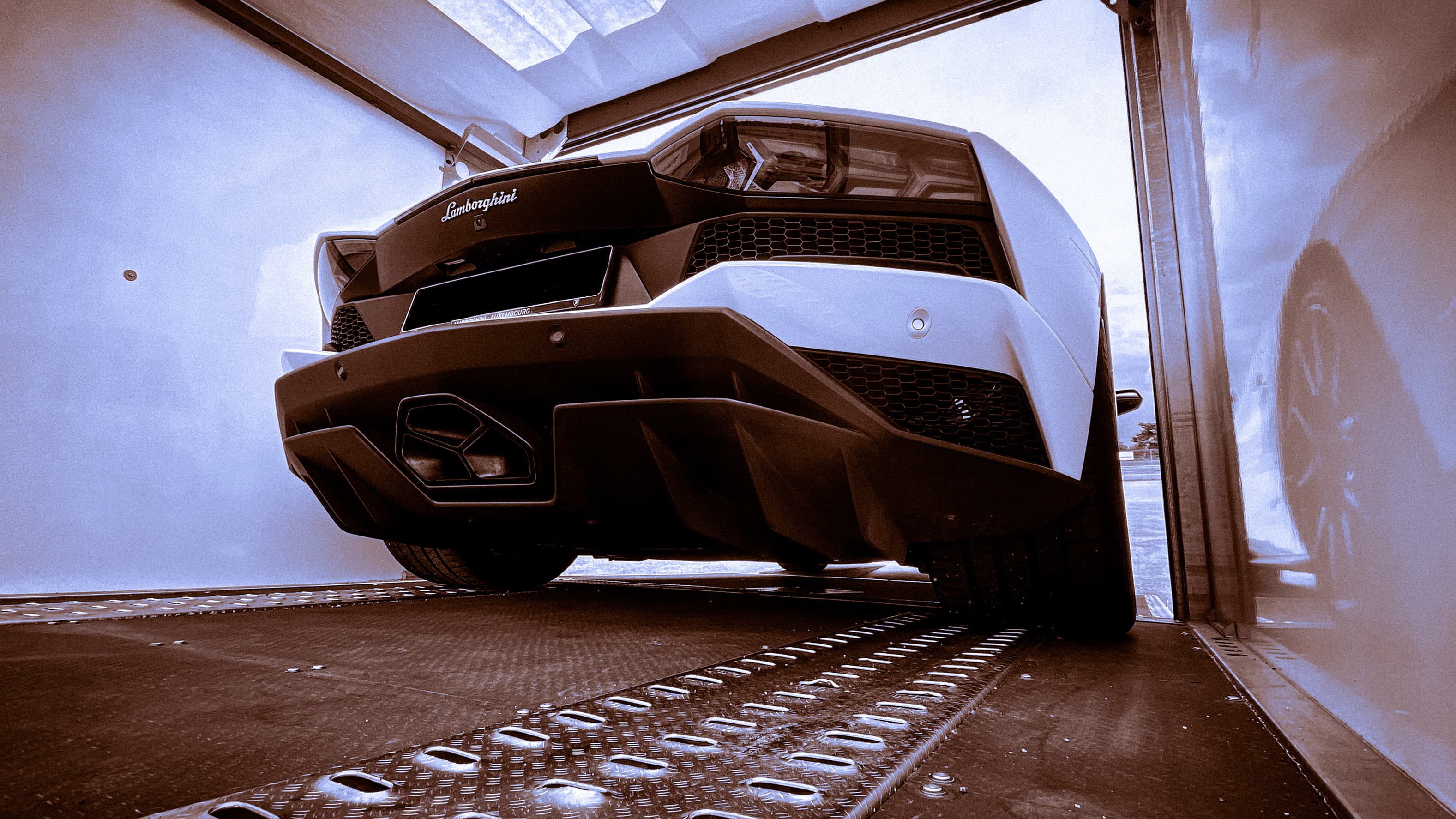 Lamborghini Aventador S verte - Profil sportif supercar V12